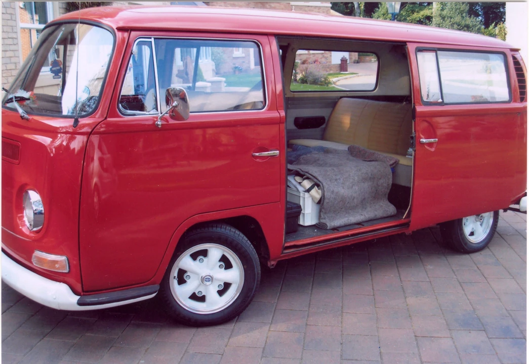 1969 Volkswagen Bay-Window Bus - Image 2 of 3