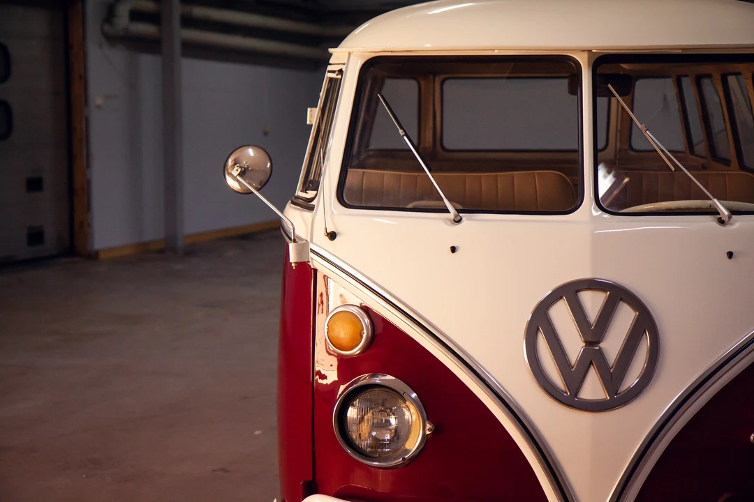 1969 Volkswagen Split-Window Bus - Image 15 of 31
