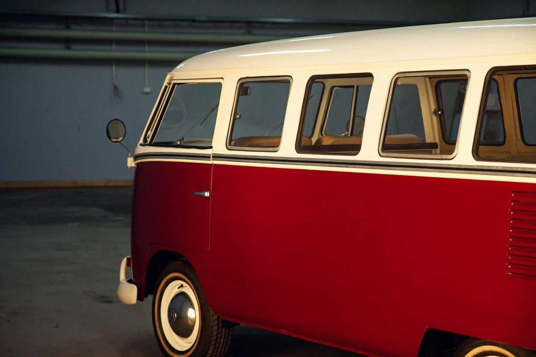 1969 Volkswagen Split-Window Bus - Image 28 of 31