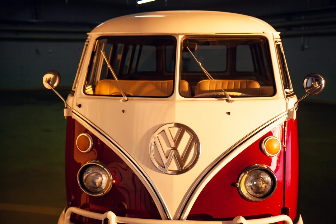 1969 Volkswagen Split-Window Bus - Image 8 of 31