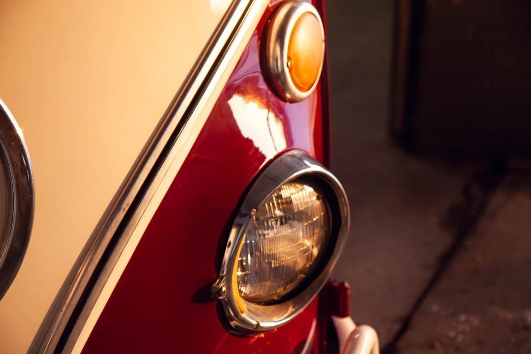 1969 Volkswagen Split-Window Bus - Image 10 of 31
