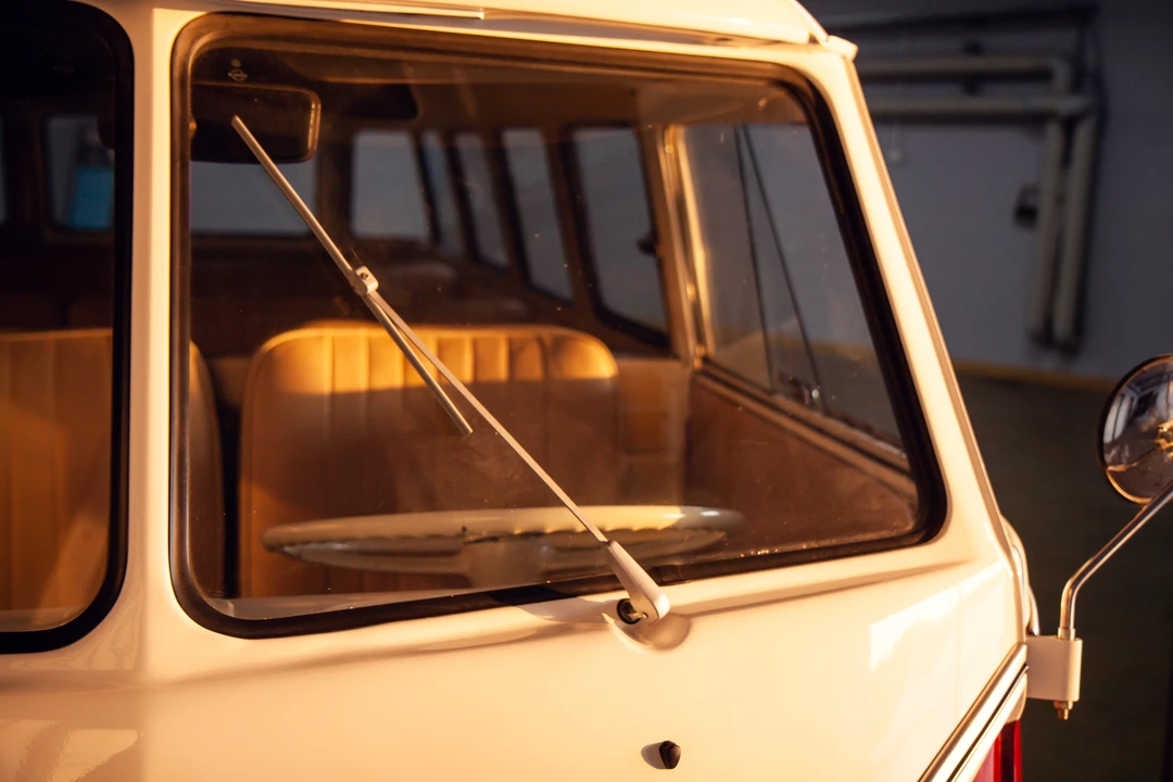 1969 Volkswagen Split-Window Bus - Image 12 of 31
