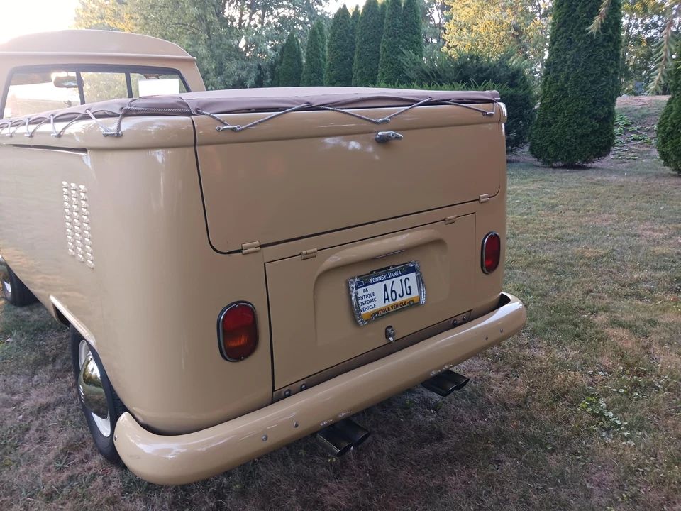 1969 Volkswagen Bay-Window Pickup - Image 21 of 31