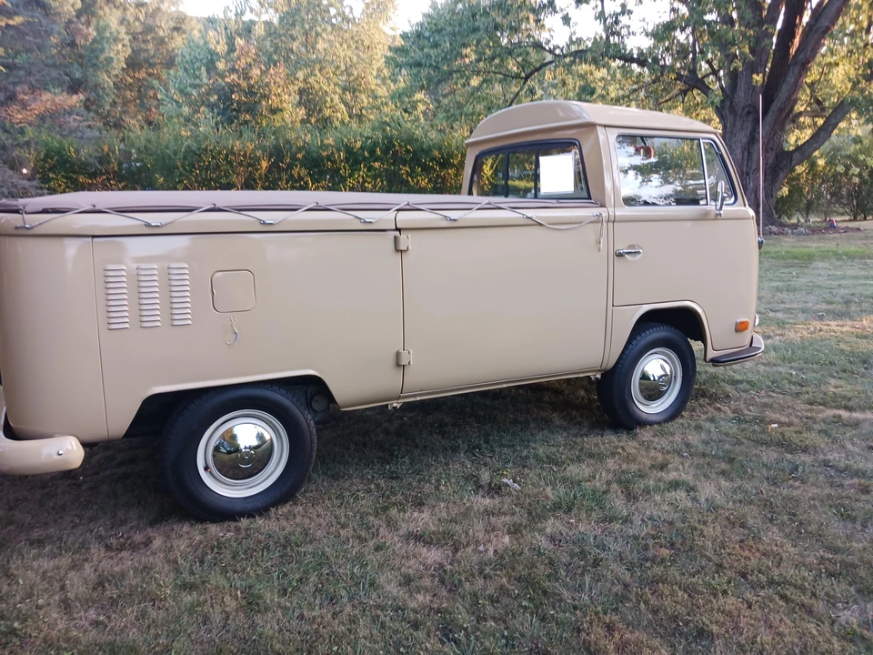 1969 Volkswagen Bay-Window Pickup - Image 24 of 31