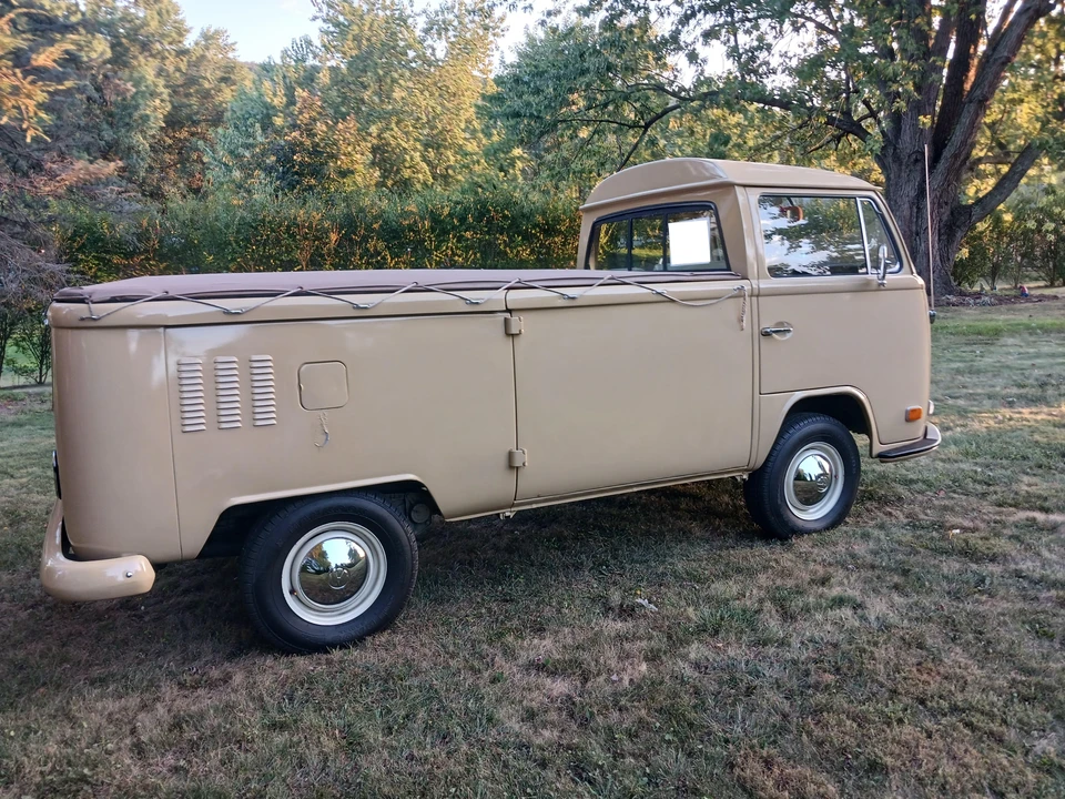 1969 Volkswagen Bay-Window Pickup - Image 13 of 31