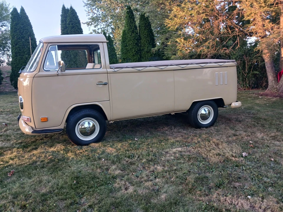 1969 Volkswagen Bay-Window Pickup - Image 10 of 31