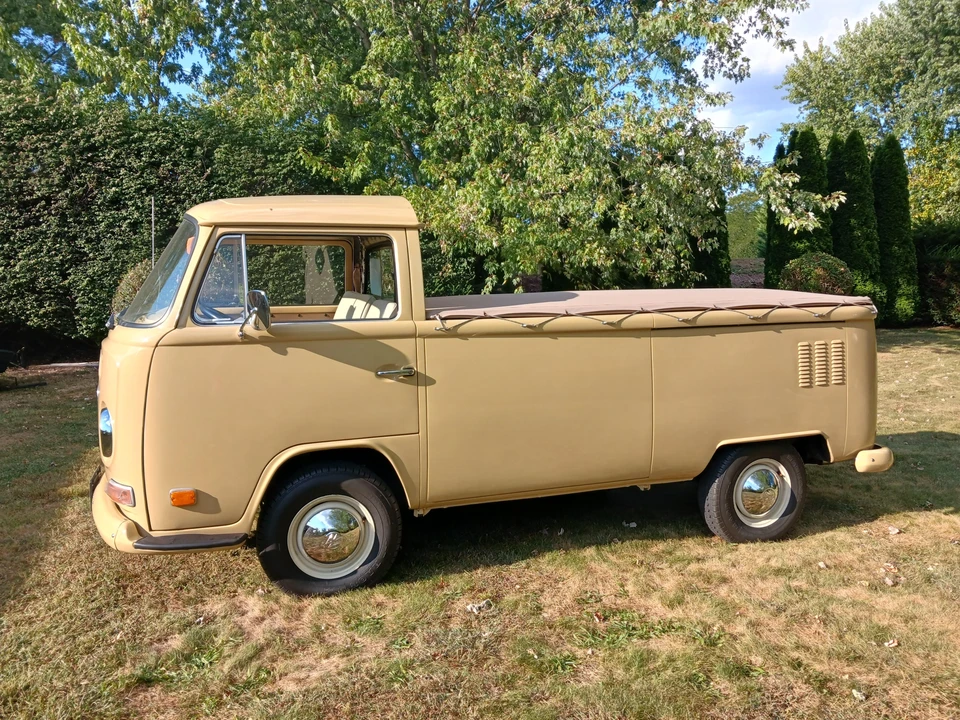 1969 Volkswagen Bay-Window Pickup - Image 11 of 31