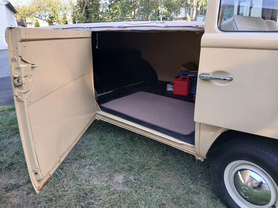 1969 Volkswagen Bay-Window Pickup - Image 25 of 31