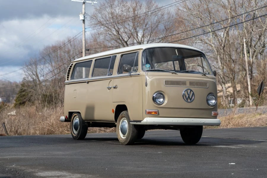 1969 Volkswagen Bay-Window Bus - Image 5 of 24