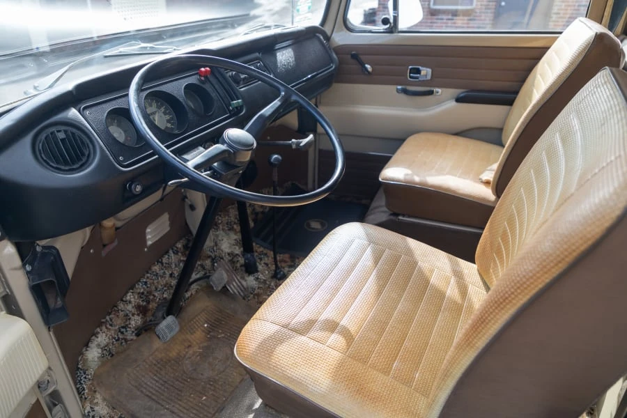 1969 Volkswagen Bay-Window Bus - Image 13 of 24