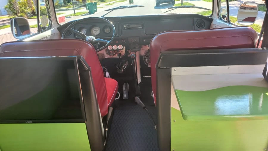 1969 Volkswagen Bay-Window Bus - Image 5 of 24