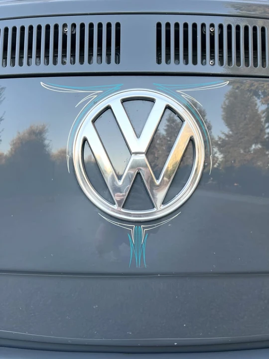 1969 Volkswagen Bay-Window Bus - Image 10 of 28