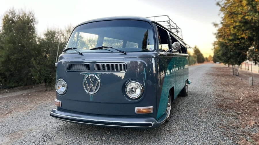 1969 Volkswagen Bay-Window Bus - Image 5 of 28