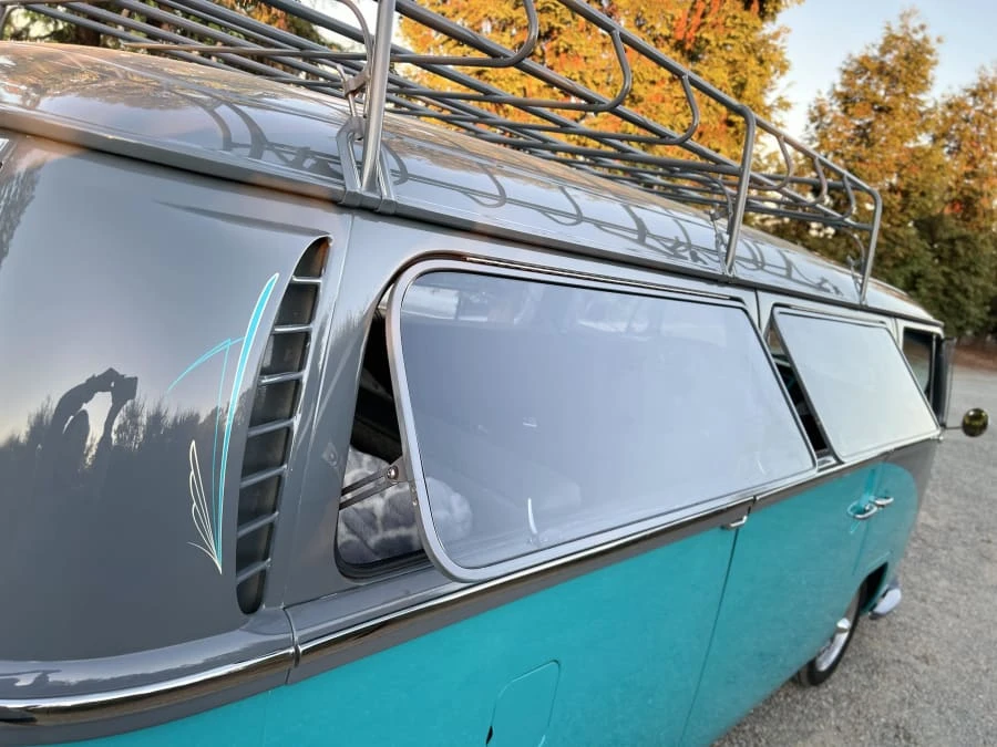 1969 Volkswagen Bay-Window Bus - Image 11 of 28