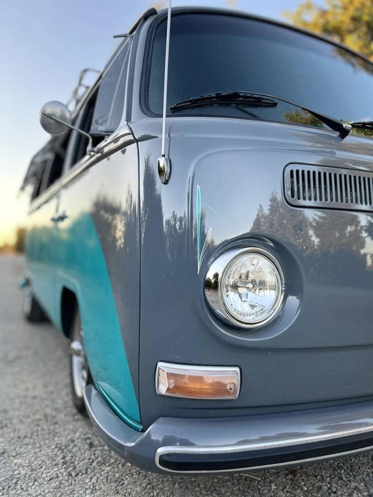 1969 Volkswagen Bay-Window Bus - Image 9 of 28