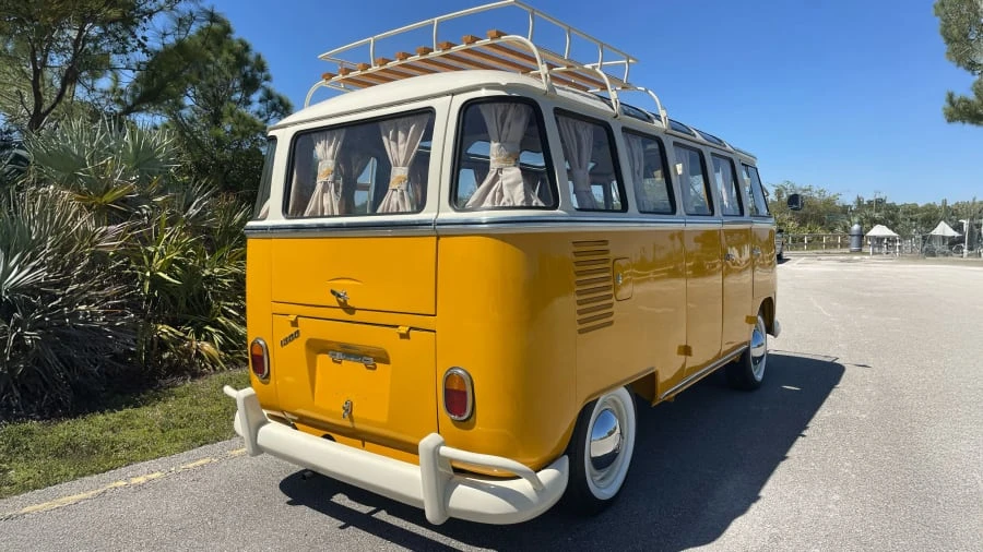 1969 Volkswagen Bay-Window Bus - Image 11 of 31