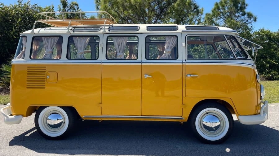 1969 Volkswagen Bay-Window Bus - Image 2 of 31