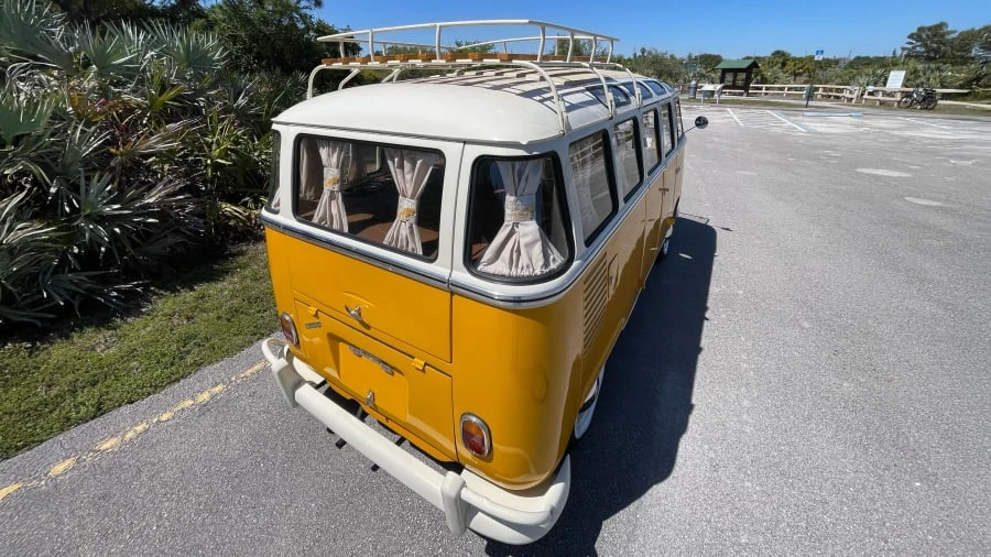 1969 Volkswagen Bay-Window Bus - Image 10 of 31