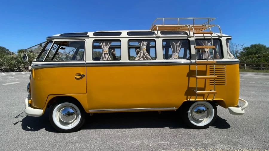 1969 Volkswagen Bay-Window Bus - Image 8 of 31