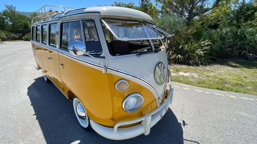 1969 Volkswagen Bay-Window Bus - Image 6 of 31