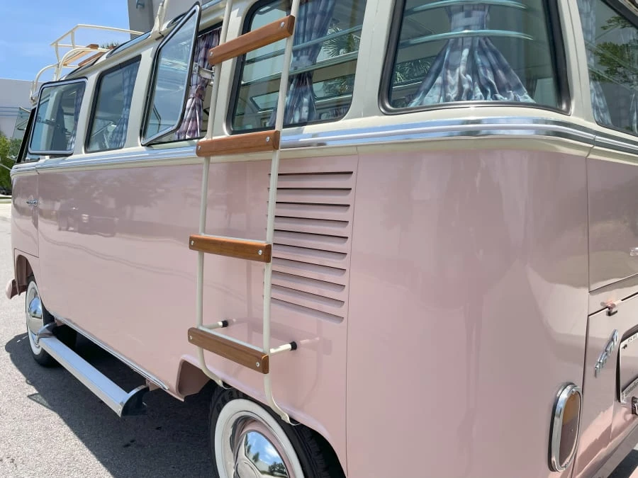 1969 Volkswagen Bay-Window Bus - Image 4 of 20