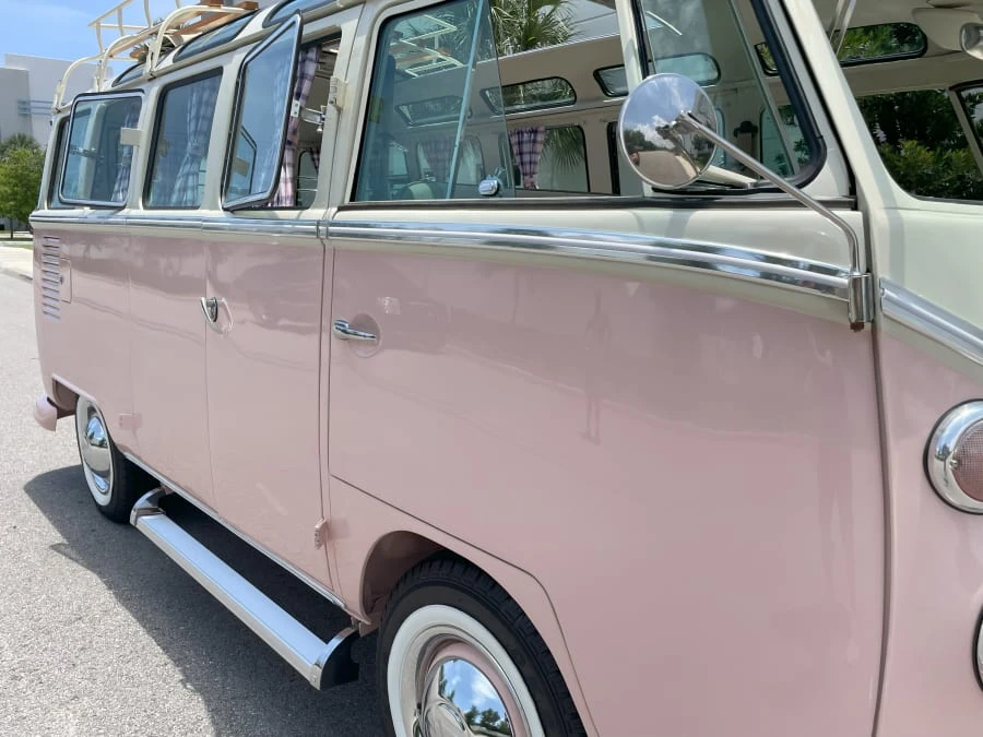 1969 Volkswagen Bay-Window Bus - Image 7 of 20