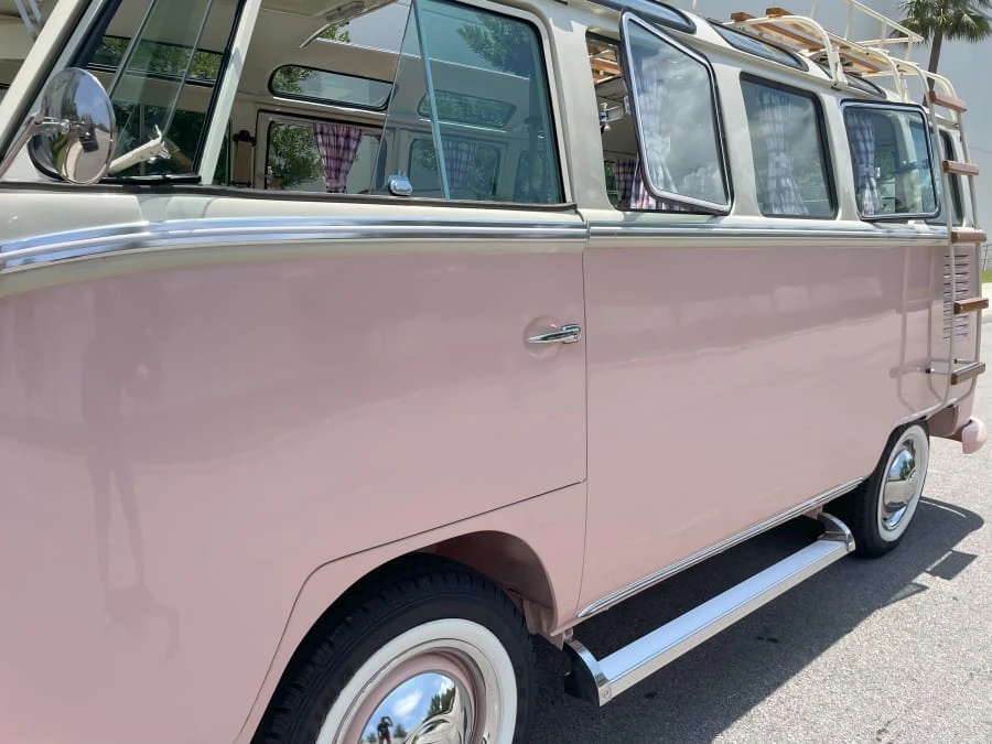1969 Volkswagen Bay-Window Bus - Image 3 of 20