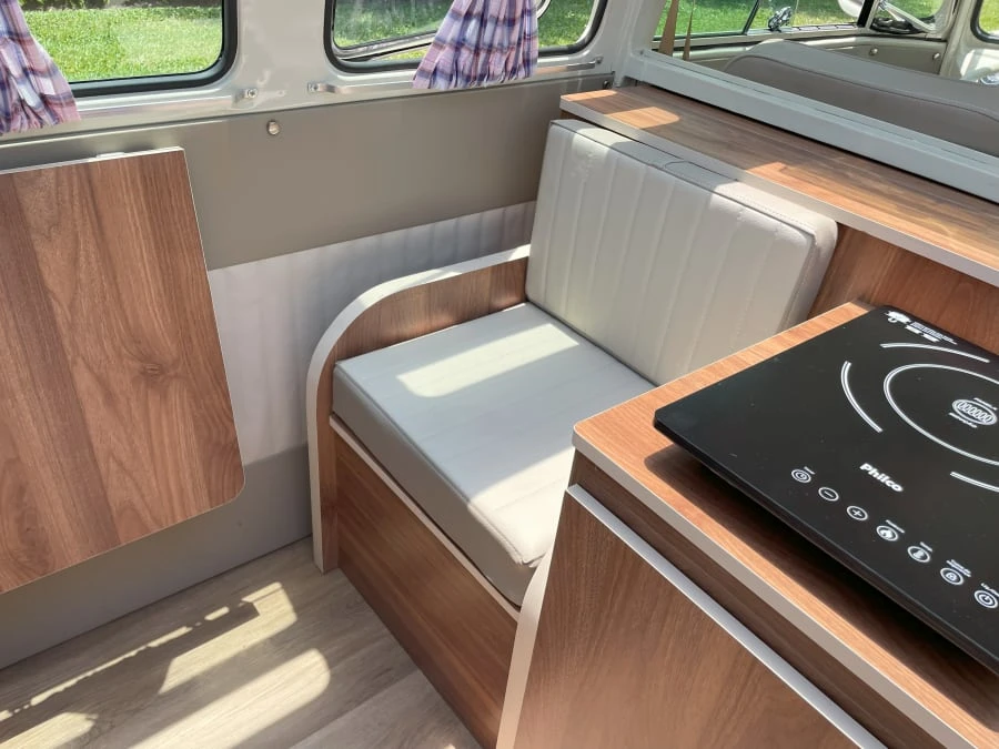 1969 Volkswagen Bay-Window Bus - Image 12 of 20