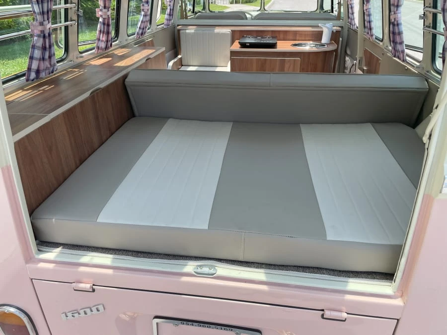 1969 Volkswagen Bay-Window Bus - Image 10 of 20