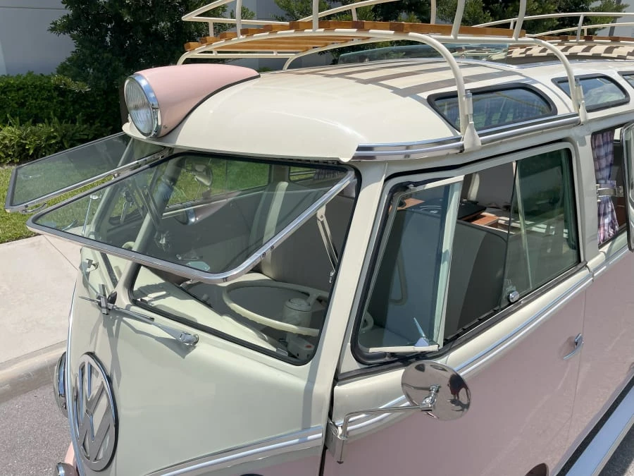 1969 Volkswagen Bay-Window Bus - Image 5 of 20