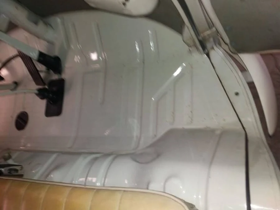 1969 Volkswagen Bay-Window Bus - Image 22 of 31
