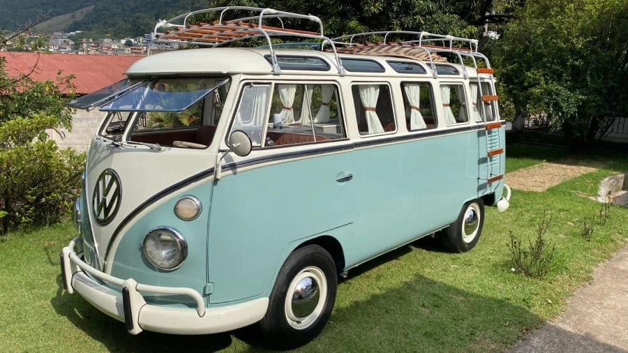 1969 Volkswagen Bay-Window Bus - Image 17 of 31