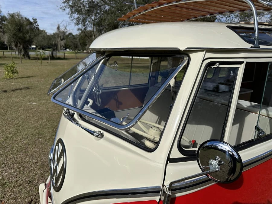 1969 Volkswagen Bay-Window Bus - Image 19 of 31