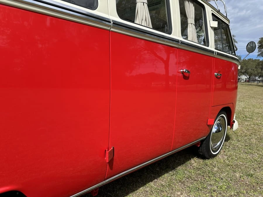 1969 Volkswagen Bay-Window Bus - Image 12 of 31