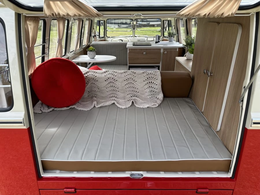1969 Volkswagen Bay-Window Bus - Image 22 of 31