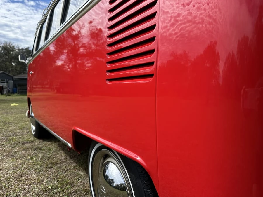 1969 Volkswagen Bay-Window Bus - Image 11 of 31