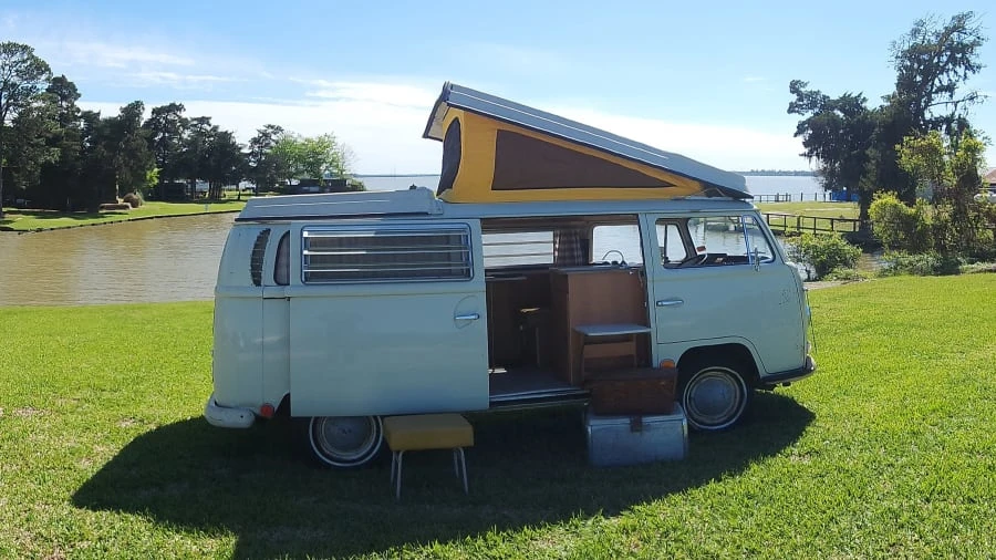 1969 Volkswagen Bay-Window Camper - Image 6 of 9