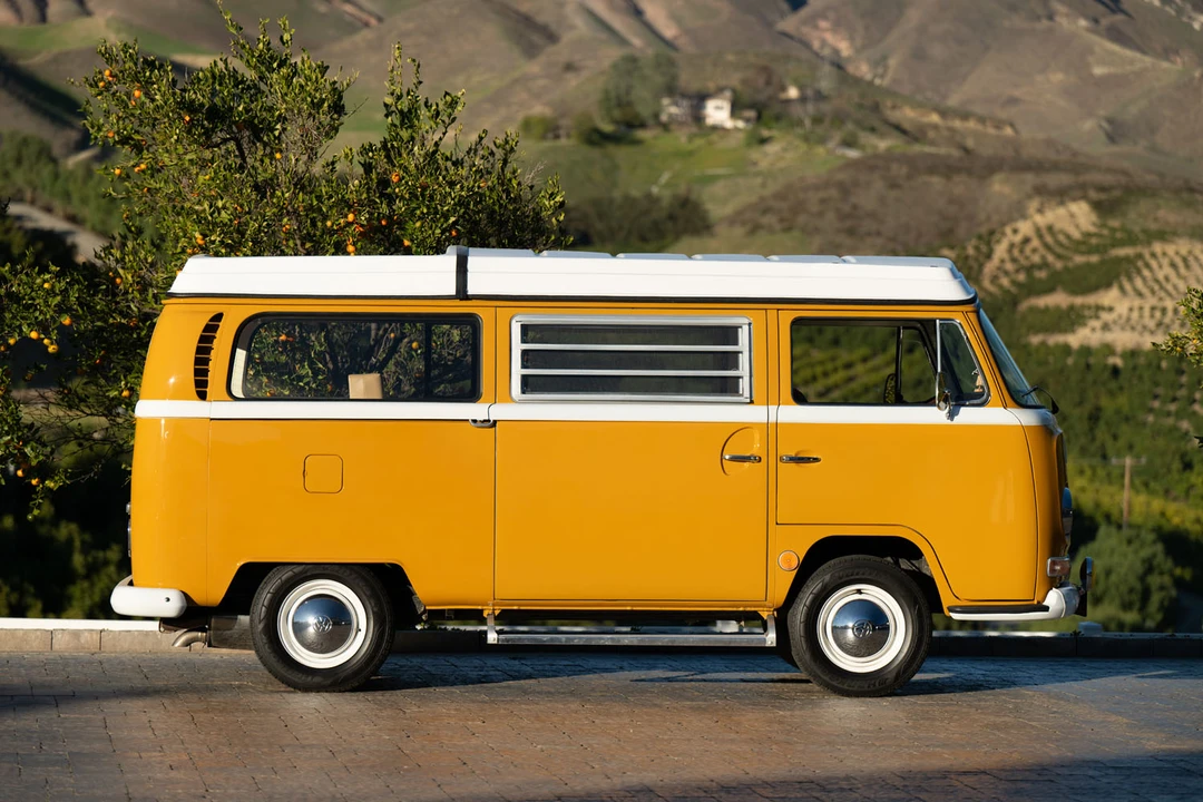 1969 Volkswagen Bay-Window Camper - Image 11 of 31