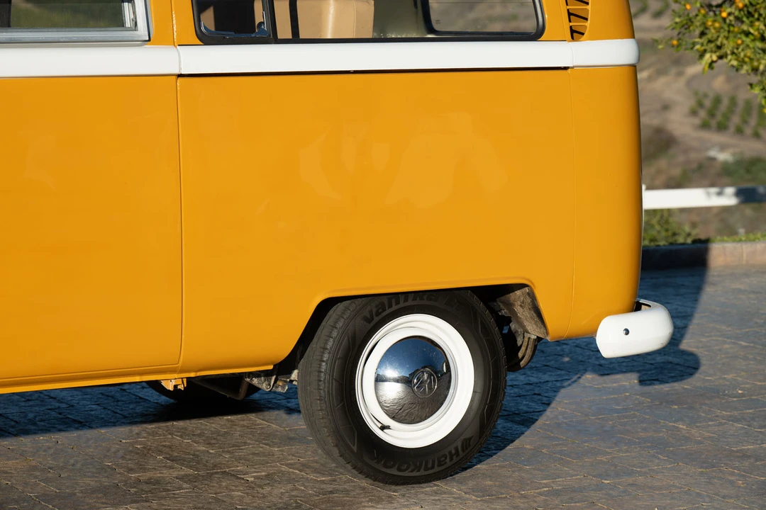 1969 Volkswagen Bay-Window Camper - Image 24 of 31