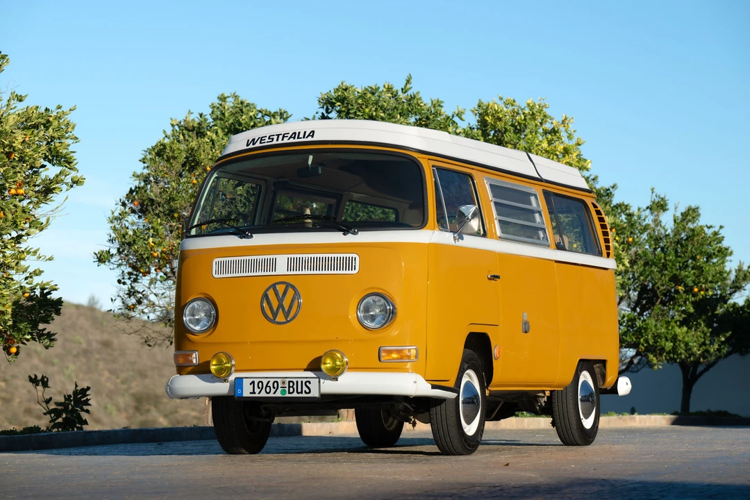 1969 Volkswagen Bay-Window Camper - Image 4 of 31