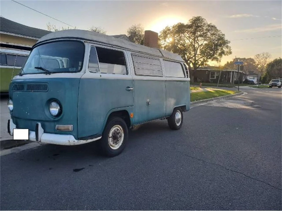 1969 Volkswagen Bay-Window Camper - Image 9 of 12