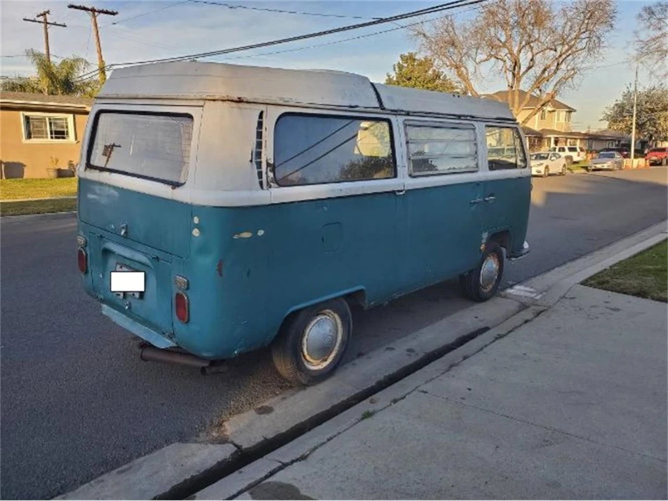 1969 Volkswagen Bay-Window Camper - Image 11 of 12