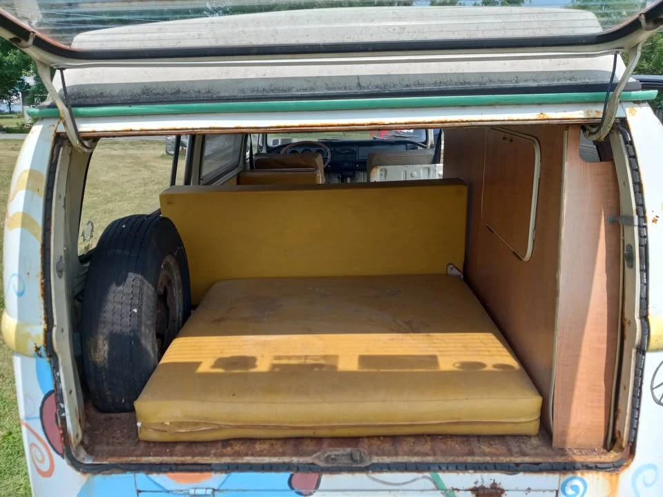 1969 Volkswagen Bay-Window Bus - Image 11 of 16