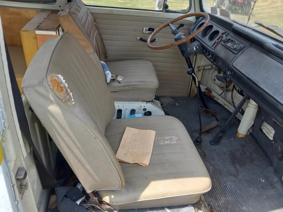 1969 Volkswagen Bay-Window Bus - Image 13 of 16