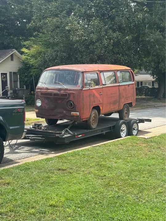 1969 Volkswagen Bay-Window Bus - Image 13 of 15