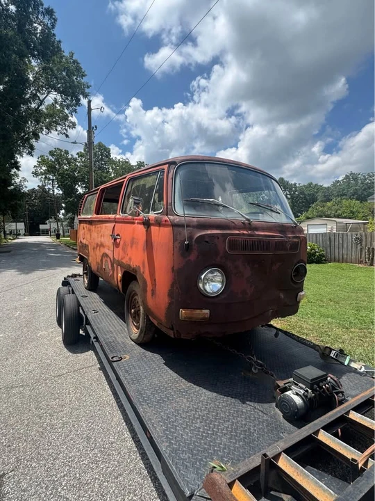 1969 Volkswagen Bay-Window Bus - Image 12 of 15