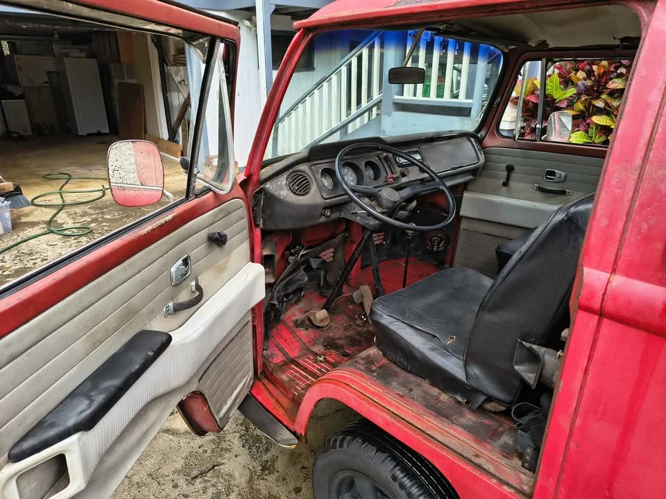 1969 Volkswagen Bay-Window Camper - Image 10 of 20
