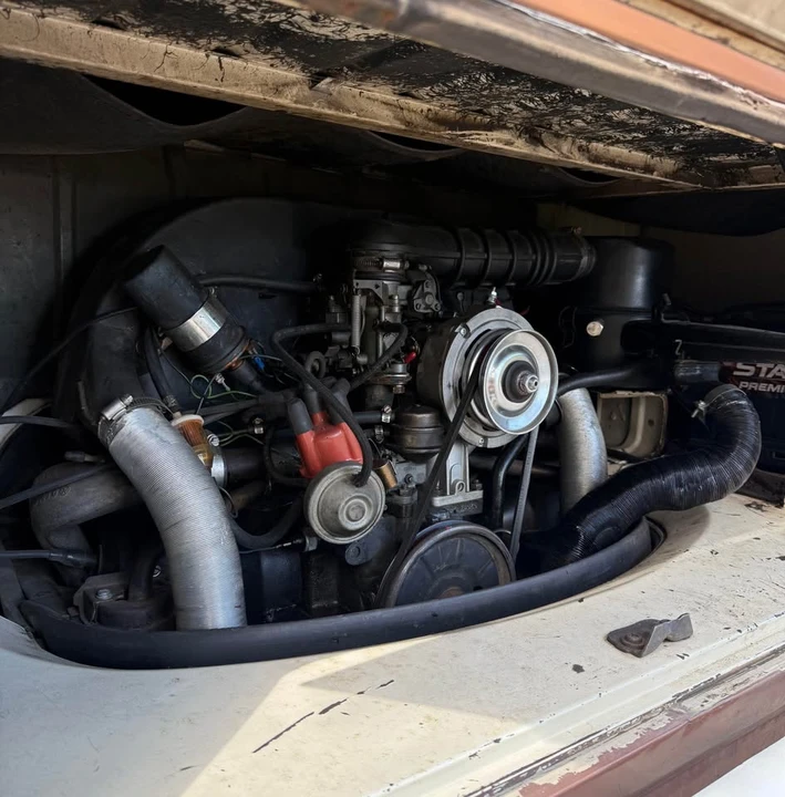 1969 Volkswagen Bay-Window Bus - Image 8 of 9