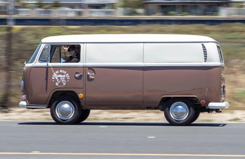1969 Volkswagen Bay-Window Bus - Image 2 of 6