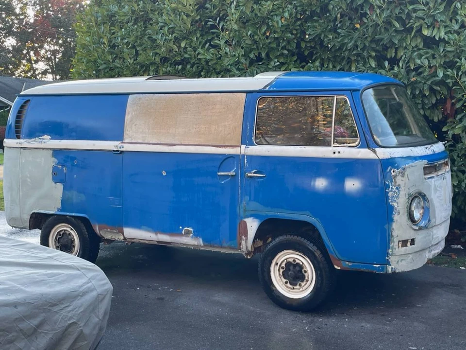 1965 Volkswagen Split-Window Bus - Image 2 of 8